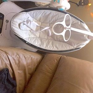 4moms baby rocker